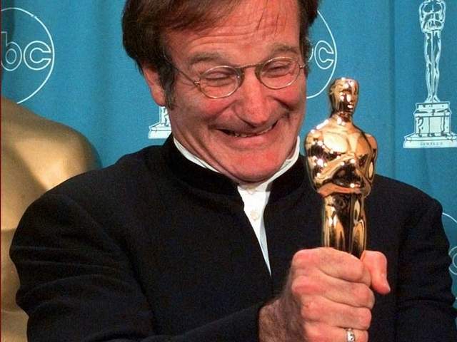 Robin Williams gana el Oscar en 1998