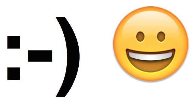 El emoticón se reemplaza por Emoji en Mensajes para Mac OS X.