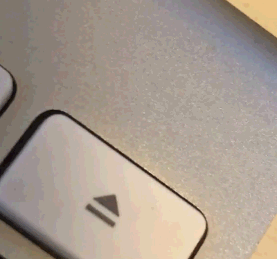 Lámpara intermitente del teclado de Apple
