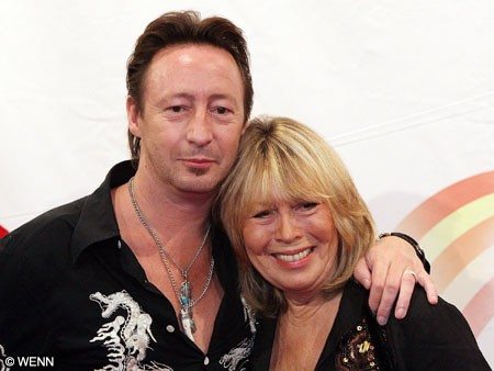 Julian Lennon y Cynthia Powell