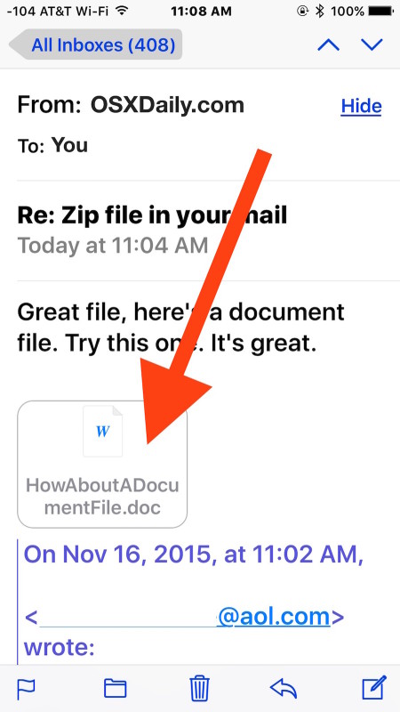 Toque el archivo adjunto de correo electrónico en la aplicación de correo electrónico de iOS