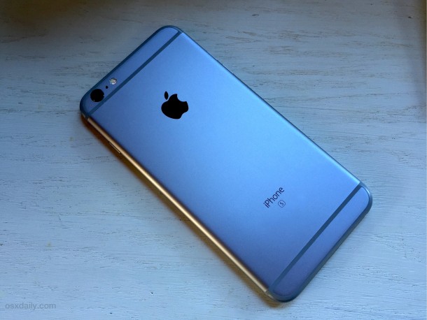 El iPhone 6s Plus es una cookie resistente, capaz de soportar el contacto con el agua y caídas razonables.