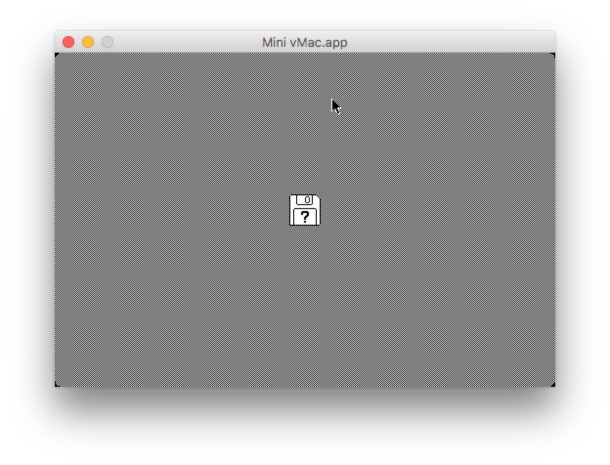 Mini vMac con System 7 a punto de arrancar