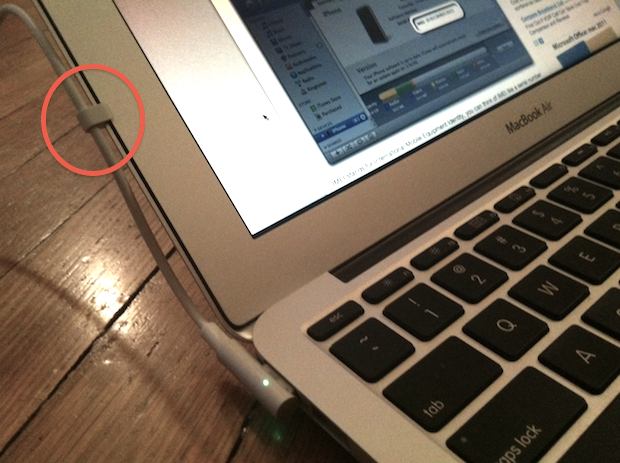 Magsafe estaba pegado al costado del MacBook Air