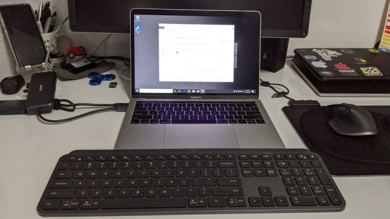 Así es como instalé Windows 10 en mi MacBook sin Bootcamp - OnMSFT.com - 19 de febrero de 2020
